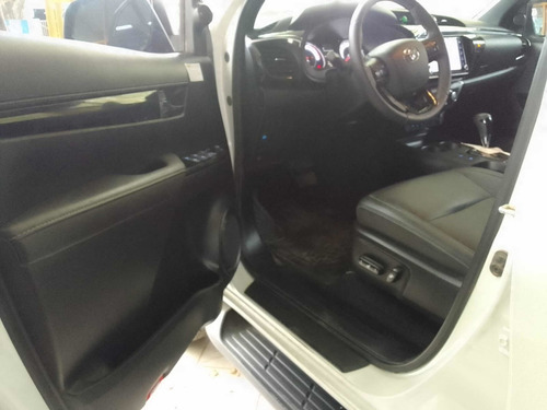 Imagen 7 de 24 de Toyota Hilux 2020 2.8 Cd Srx 177cv 4x4 At