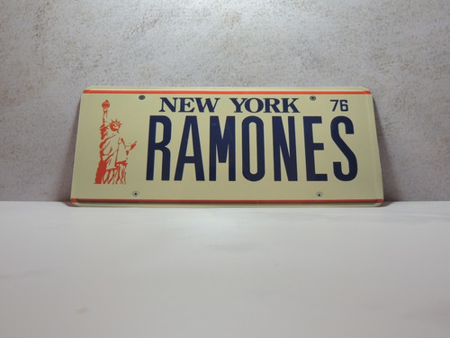 Patente Retro - Chapa Ramones Acdc Kiss Bon Jovi 13x30