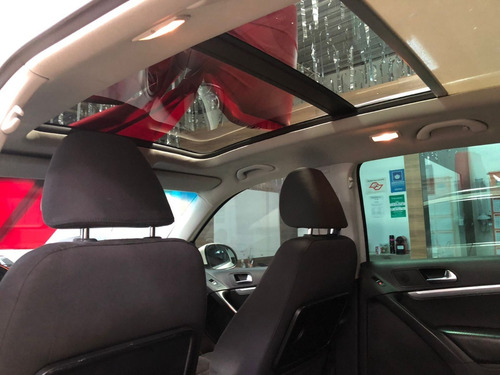 Imagem 10 de 15 de Volkswagen Tiguan 2012 2.0 Gasolina Tsi Com Teto Branco