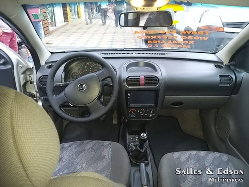 Gm - Chevrolet Corsa Sedan 1.0 2003