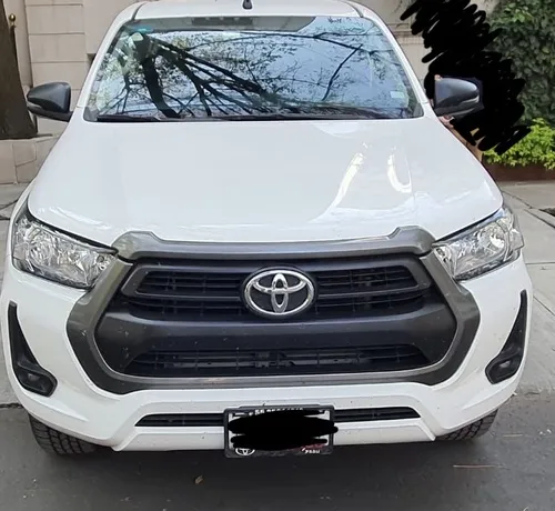 Toyota Hilux 2.7 Cabina Doble Sr Mt