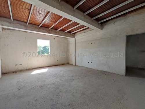 Imagen 19 de 30 de Townhouse En Venta Con Financiamiento, Barrio Sucre. Las Delicias Maracay 23-7799 Hc