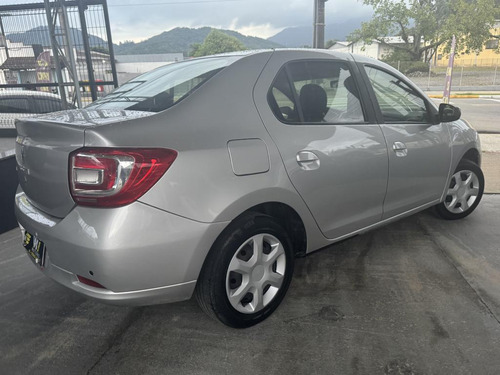Renault Logan 1.6 8V 4p
