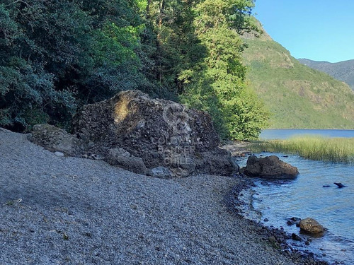 Excepcional Sitio Frente Al Lago Colico