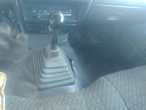 Imagen 13 de 14 de Nissan Np300 2.5 Tdi Pick-up Ac 4x4 Mt
