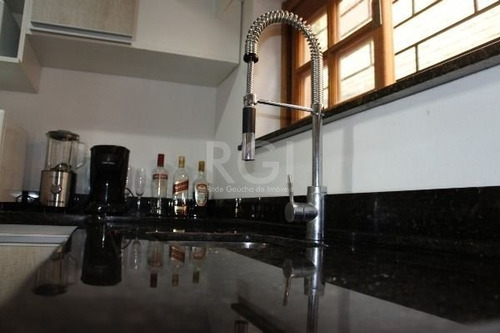 Casa Em Tristeza Com 2 Dormitórios - Mi8358