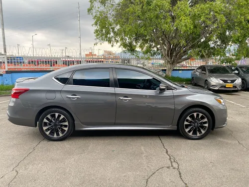 Nissan Sentra 1.8 B17 Fl Sr