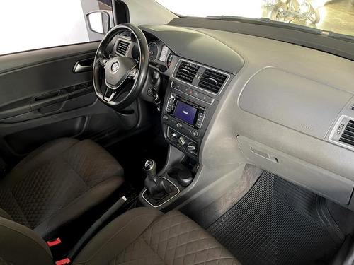 Imagem 11 de 13 de Volkswagen Crossfox 1.6 2015