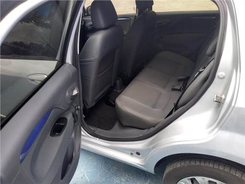 Fiat Punto 1.4 Attractive 8v Flex 4p Manual