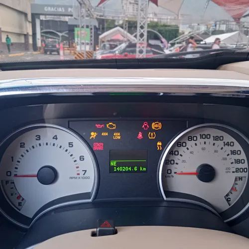 Ford Explorer Blindada.