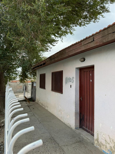 Venta Casa Y Galpon, Esquina, Bº 3 De Febrero, Caleta Olivia