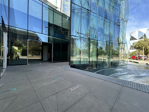 Local Comercial En Arriendo En Apoquindo / Av. Las Condes