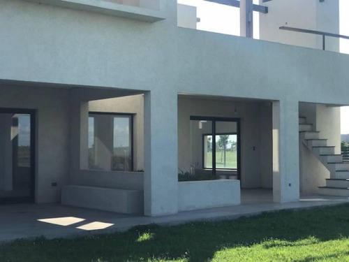 Imagen 13 de 21 de Casa Con Vista Al Lago A Estrenar En Venta. Puertos | Ceibos.