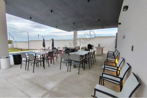 Renta Departamento De Dos Pisos En Segundo Nivel Con Roof Garden Y Vista Panorámica