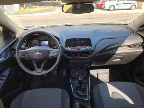 Imagen 14 de 14 de Chevrolet Onix 2021 4p Ls L3/1.0/t Man (a)