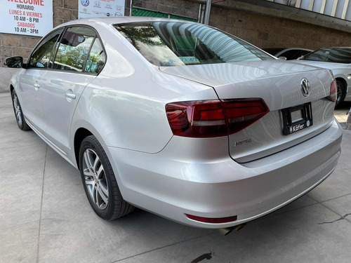 Imagen 8 de 15 de Volkswagen Jetta 2.5 Trendline Tiptronic At 2016