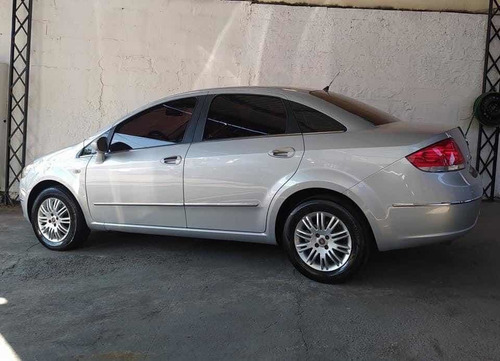 Imagem 5 de 11 de Fiat Linea 2010 1.9 16v Hlx Flex 4p
