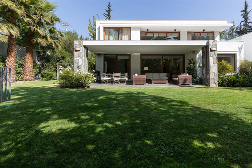 Casa En Arriendo De 5 Dorm. En Las Condes