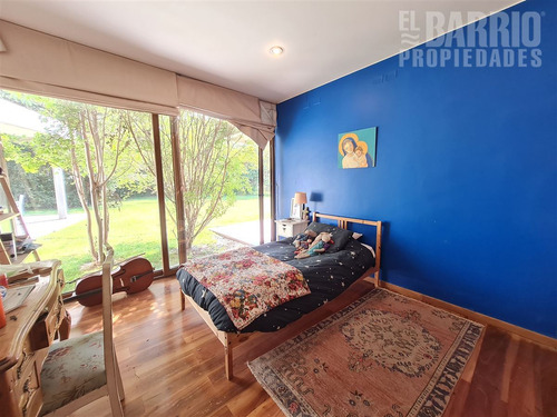 Casa En Venta De 4 Dorm. En Chicureo Poniente