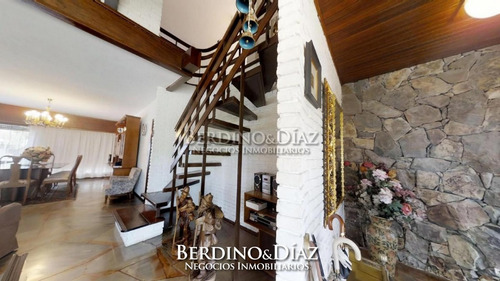 Casa - Playa Mansa- Ref: 344