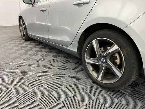 Volvo V40 1.6 T4 R-design