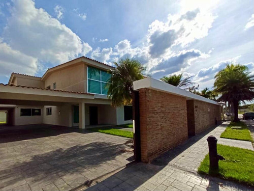 (nr27) En Venta Quinta En Guataparo Country Club Con Vigilancia Privada