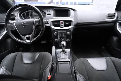 Volvo V40 2.0 T4 Drive-e R-design