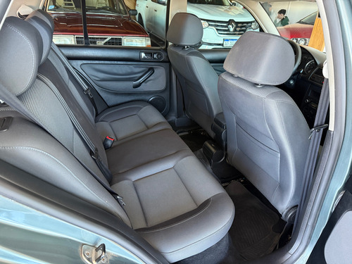 Volkswagen Golf 1.6 Advance