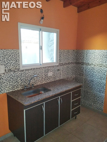 Imagen 6 de 14 de Venta Chalet Mar Del Tuyu 69 E/ 6 Y 7