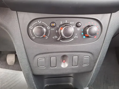 Renault Logan 1.6 Authentique / Life