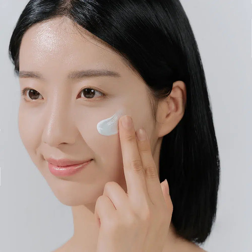 Skin1004 Hyalu-cica Water-fit Sun Serum Spf50+ Pa++++ 100 Ml