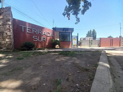 Greenwood Vende Lote En Barrio Terrada Sur