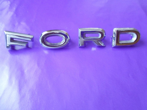 Emblema Ford 200 Letras De Cofre Clasico