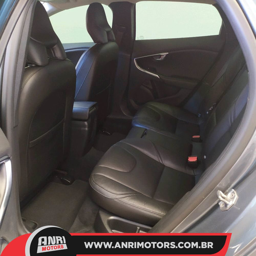 Imagem 5 de 10 de Volvo V40 T-4 Momentum 2.0 Automático Completo