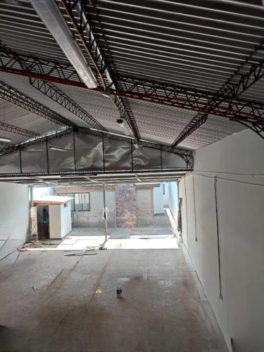 Arriendo Bodega  Con Oficinas  520 M2 Uso Industrial