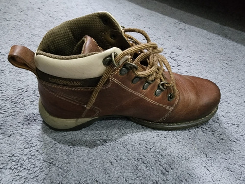 Botas De Mujer Cat 7.5 (talle 38) Usadas Como Nuevas