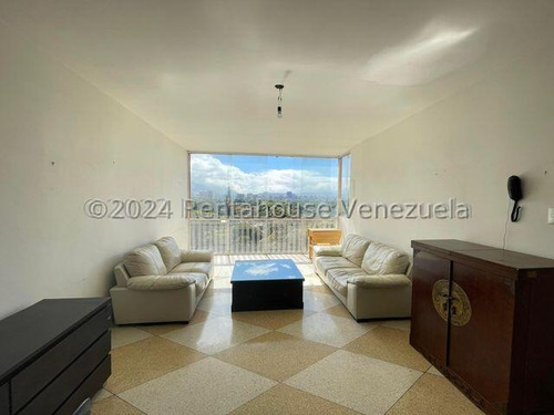 Bello Apartamento En Venta Altamira Amc 