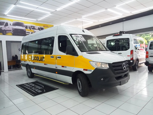 Sprinter Escolar Com 28 Lugares 2025