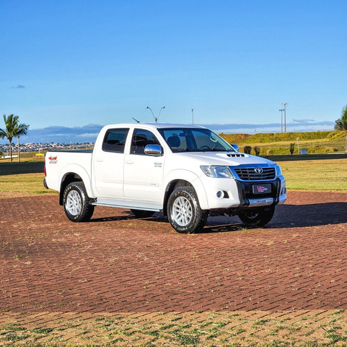 Imagem 2 de 11 de Toyota Hilux Srv 4x4 3.0 2013