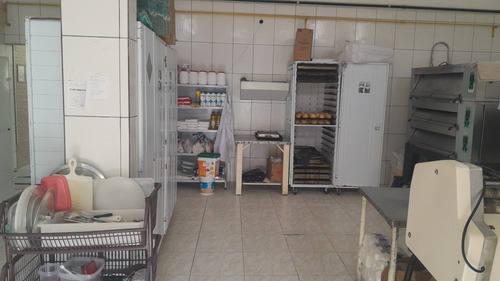 Prédio Comercial Com Padaria E 2 Casa A Venda