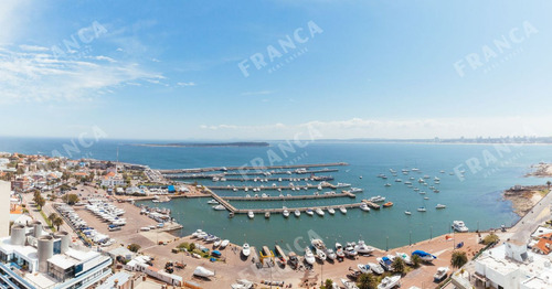 Departamento En Punta Del Este Con Maravillosa Vista Al Puer (ref: Fro-47)