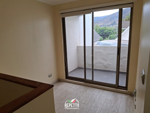 Casa En Venta De 3 Dorm. En Limache
