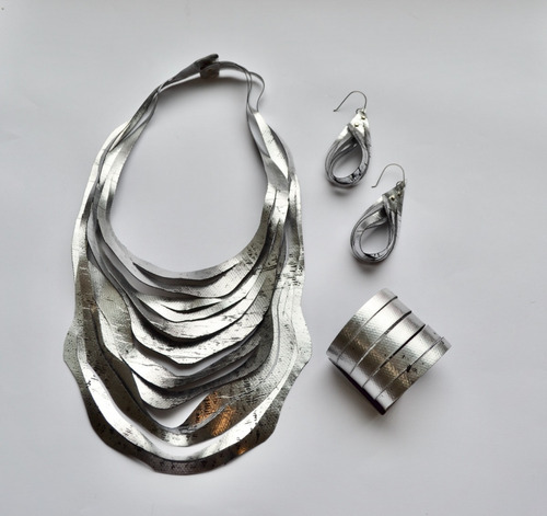 Imagen 4 de 8 de Brazalete Plateado, Accesorio De Moda, Varios Colores