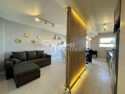 Imagen 7 de 30 de Tour Virtual Departamento Venta 2 Ambientes Reciclado Con Balcón Corrido ~ Macrocentro Mar Del Plata