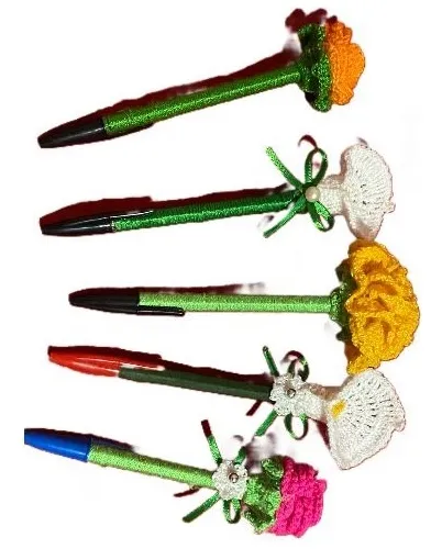 Plumas con nombre clearance tejido
