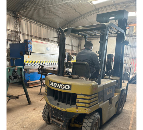 Minicargadora Implementó Aditamento Excavador Bob Cat 607