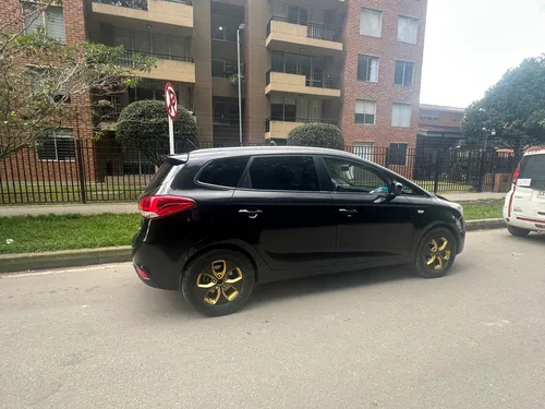 Kia Carens 2.0 Suv Ex