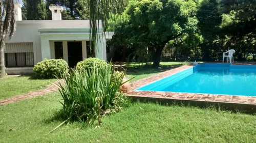 Casa En Funes Desarrollada En Planta Baja