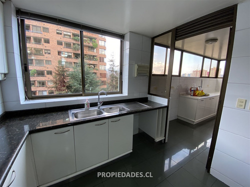 Departamento En Arriendo De 4 Dorm. En Las Condes