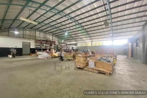 Imagen 12 de 14 de Amplio Edificio Industrial De 3 Pisos, Ascensor De Carga Capacidad 1.200 Kilos En Los Teques 04143105450